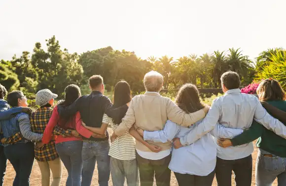 Egresados del Master Global en Economía Social y Solidaria construyen redes colaborativas en ecosistemas económicos.