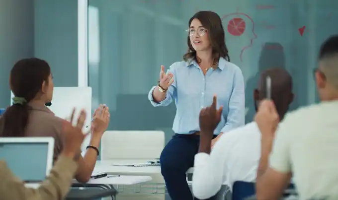 Cómo el liderazgo educativo puede transformar tu comunidad