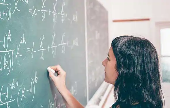 Carrera Profesional de Educación Mención en Matemática e Informática