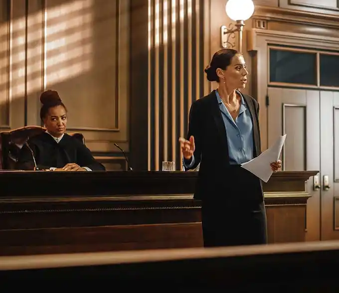 Abogado ejerce su aprendizaje de la Maestría en derecho procesal en Perú